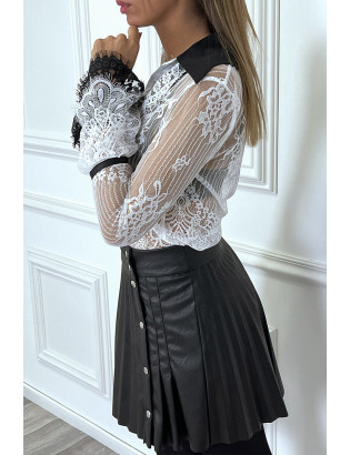Chemise blanche en dentelle blanche avec col et volant noir - 6