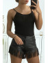 Joli short noir en simili avec poches et frange - 2