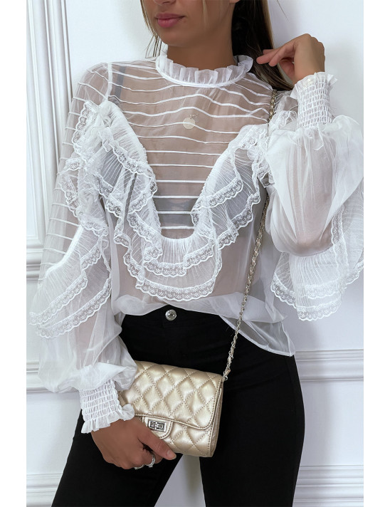 Blouse blanche en tulle avec broderie et volant - 4