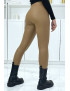 Pantalon slim camel en simili avec boutons doré - 3