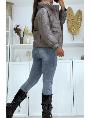 Doudoune courte taupe à coupe classique et ajustable avec sac à dos

 - 3