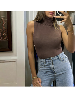 Top sans manche marron très extensible en col roulé allant jusqu'au 46  - 2
