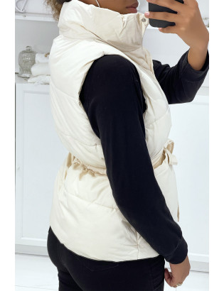 Doudoune beige sans manches à pressions et ceinture à nouer - 4