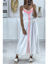 Longue robe blanche avec broderie fuchsia et pompon - 2