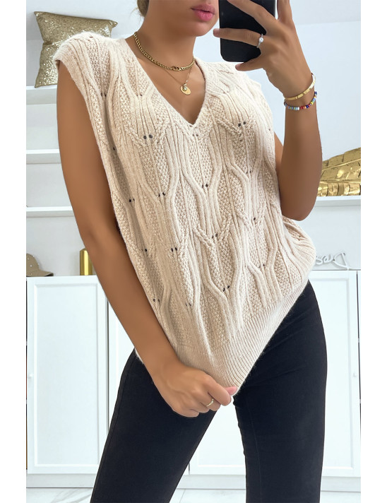 Pull camel sans manche en col V avec joli motif tressé - 1