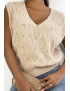 Pull camel sans manche en col V avec joli motif tressé - 11