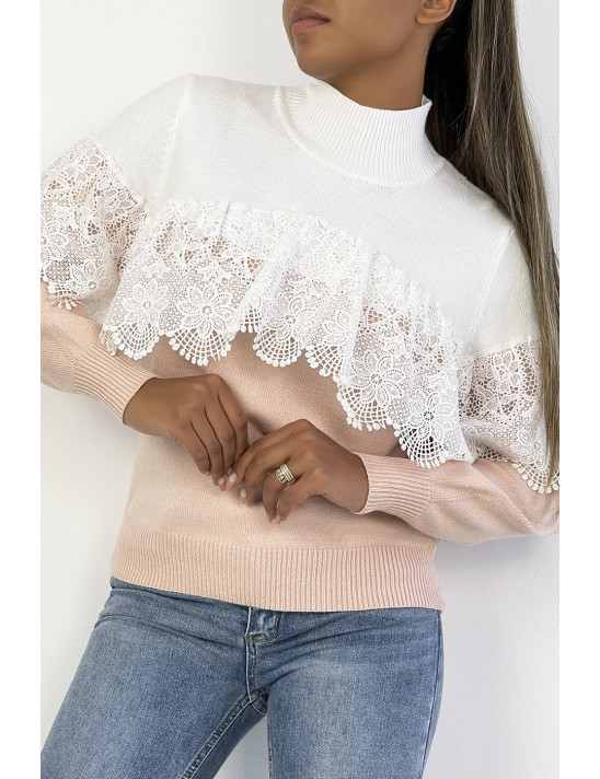 Pull court ample bicolore rose poudré et blanc avec col montant et voile en dentelle au niveau de la poitrine - 4