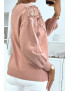 Pull rose pour femme en col V avec motif en dentelle - 2