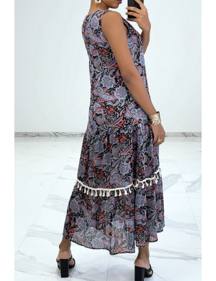 Longue robe noir a motif avec accessoire et pompon - 4