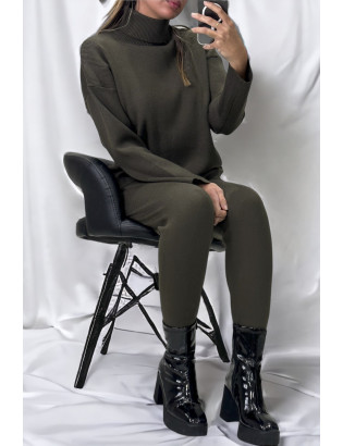 Ensemble pull col roulé over size et jegging en maille côtelé extensible kaki - 3