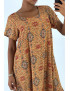 Robe longue moutarde à manches courtes et imprimé coloré - 3