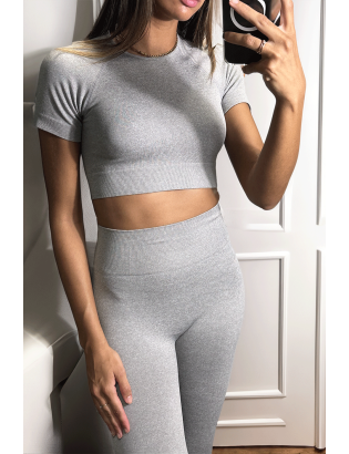 Ensemble legging et top sport gris en matière gênante - 5