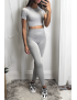 Ensemble legging et top sport gris en matière gênante - 6