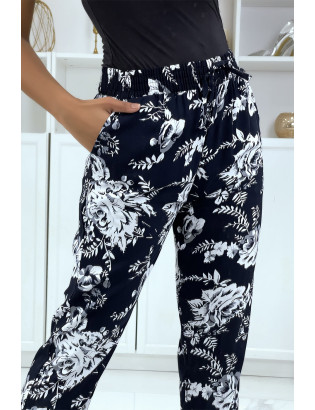 Pantalon cigarette fluide bleu marine à imprimé fleurie B-35 - 4