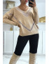 Pull col V en taupe over size avec dentelle dans une belle matière douce - 2
