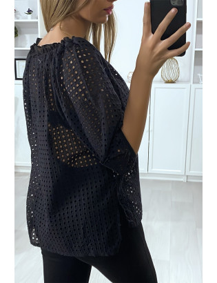 Blouse noir manches bouffante col bateau en matière à trous - 5