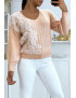 Pull col V rose pastel à motif dentelle blanche - 1