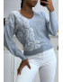 Pull col V bleu pastel à motif dentelle blanche - 2