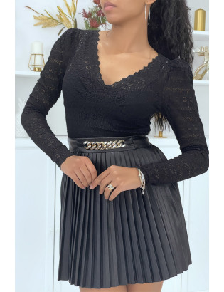 Haut col V noir en dentelle - 4
