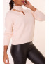 Pull col montant beige à chaine sur le col - 3