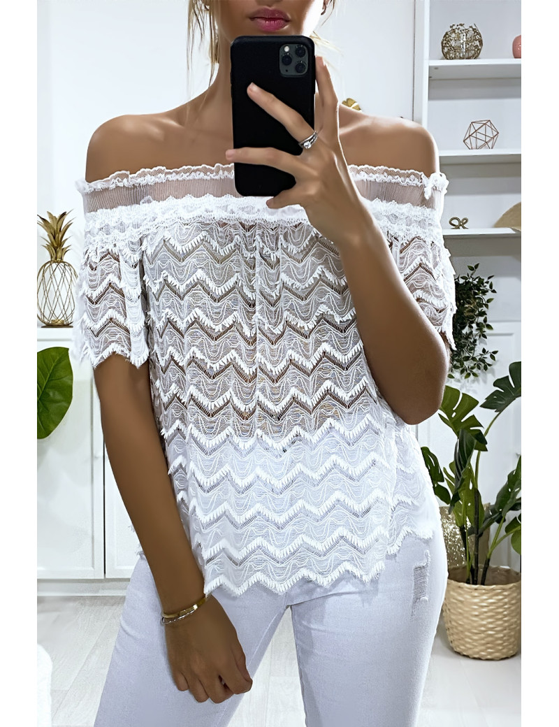 Blouse blanche en dentelle avec col bateau - 2