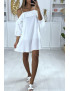 Robe blanche à volant avec épaules denudées - 4