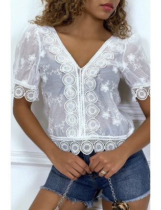Blouse blanche ajourée en  col V - 6